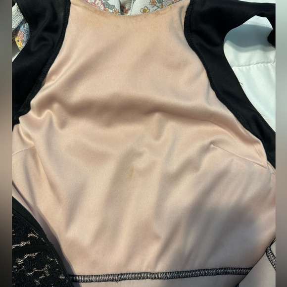 BLACK & TAN MAXI FORMAL DRESS - Picture 8 of 9
